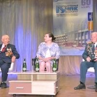 � �������� ������� ���� �������������� ������� (�����) � ������� ���������� ������ (������)